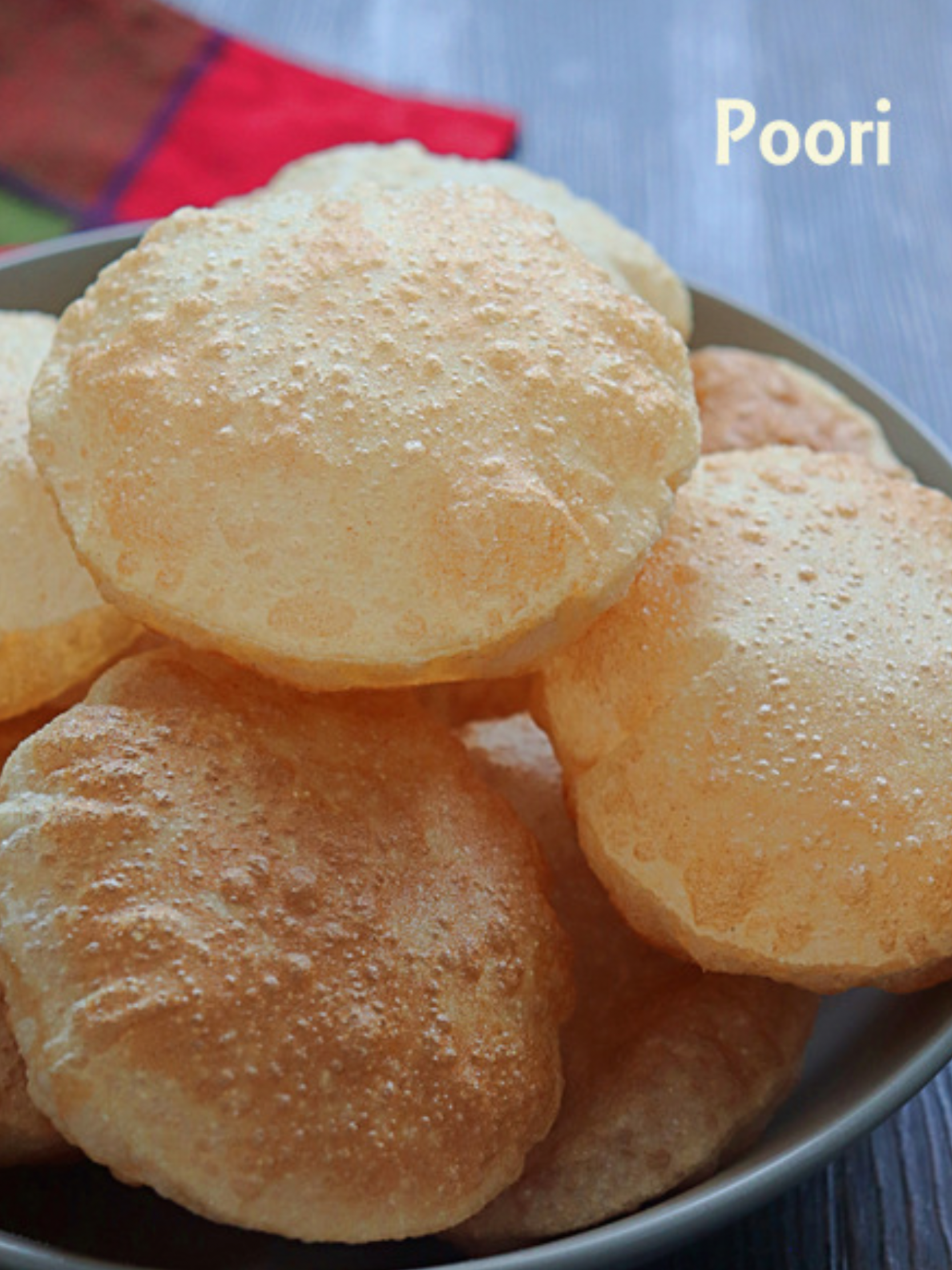 photo of poori breads.