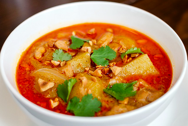 Close up photo of nehari in a white bowl